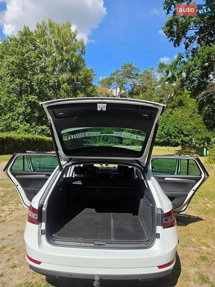 Skoda Superb 2015 photo 3