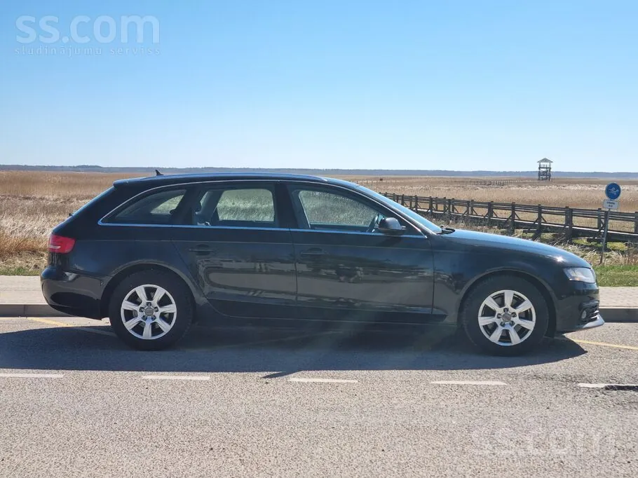 Audi A4 2011 photo 5