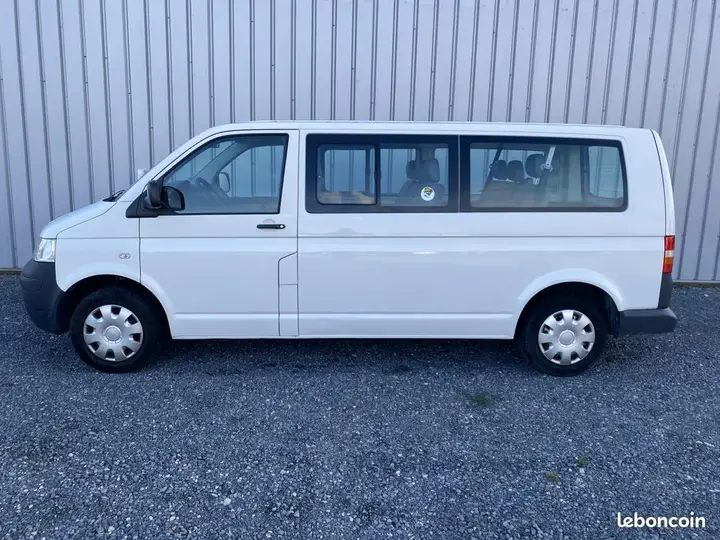 Volkswagen Transporter 2009 photo 2