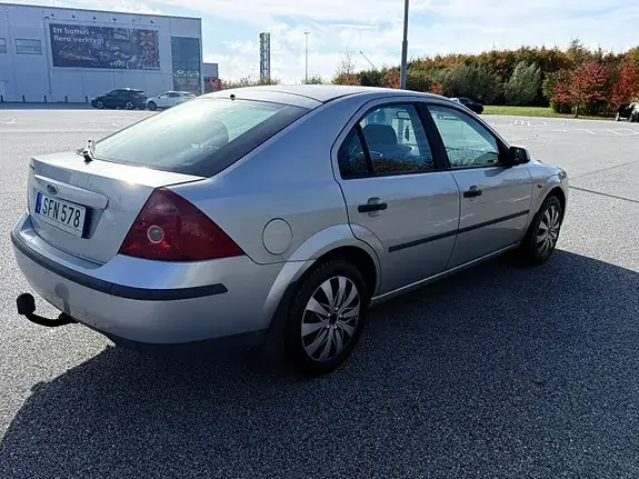 Ford Mondeo 2001 photo 4
