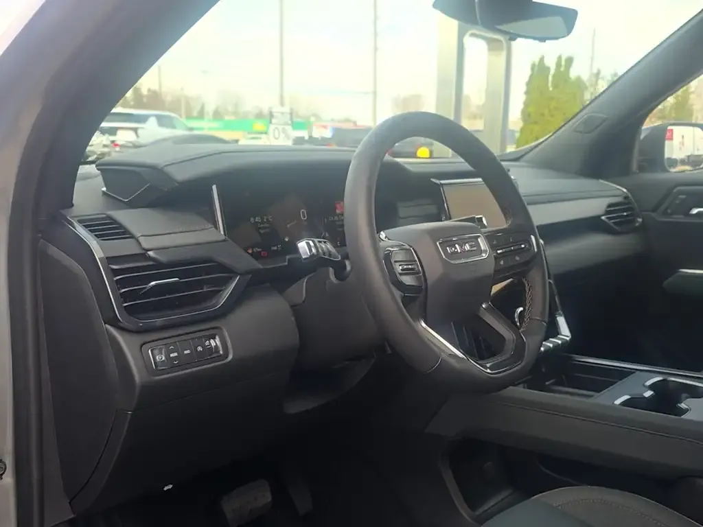 GMC Acadia 2026 photo 4