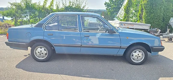 Opel Ascona 1984 photo 5