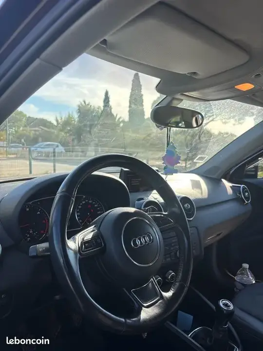 Audi A1 2011 photo 3