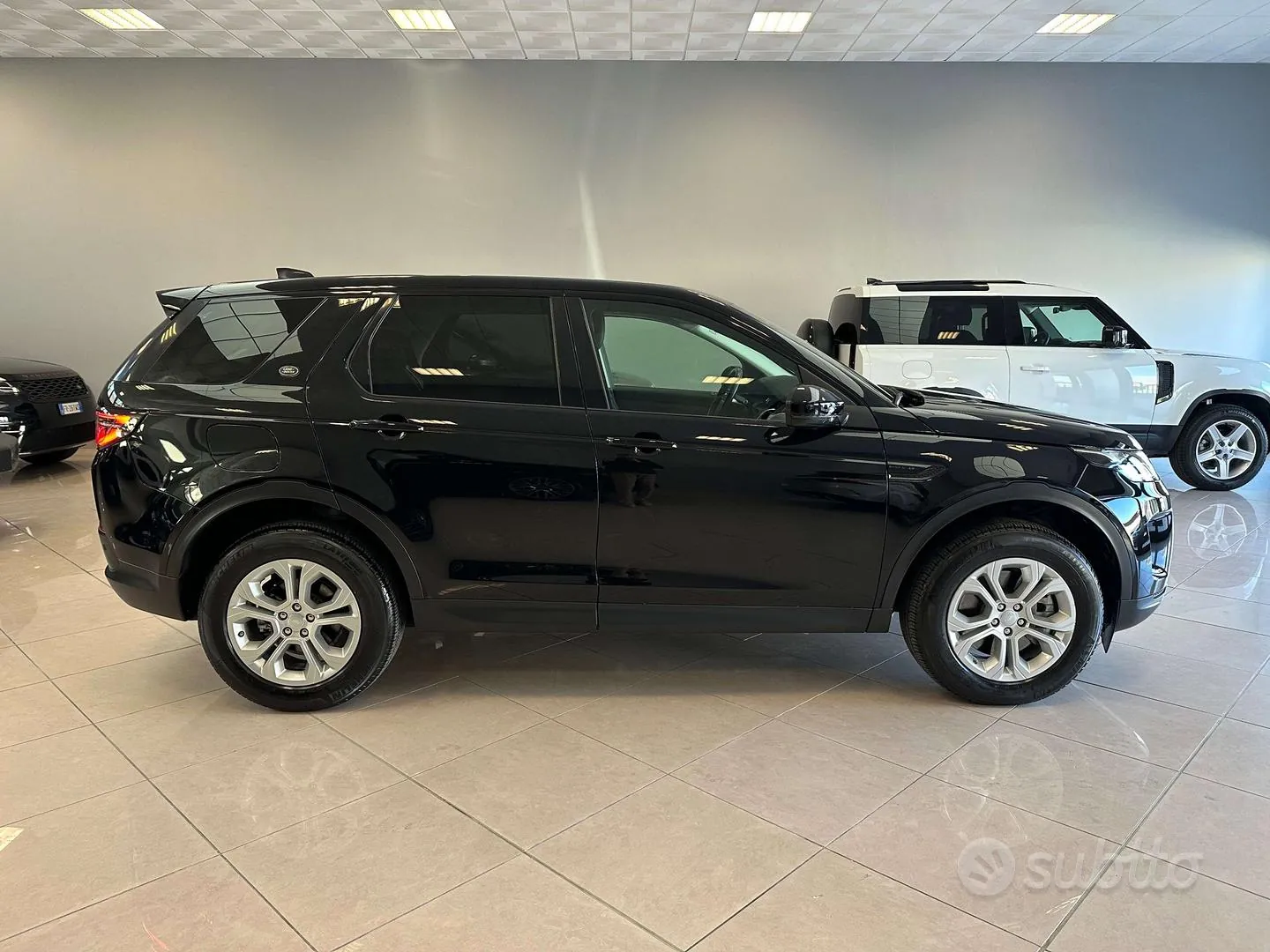 Land Rover Discovery Sport 2020 photo 3
