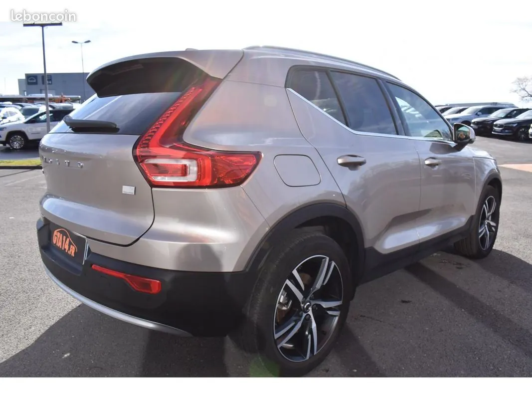 Volvo Xc40 2023 photo 2