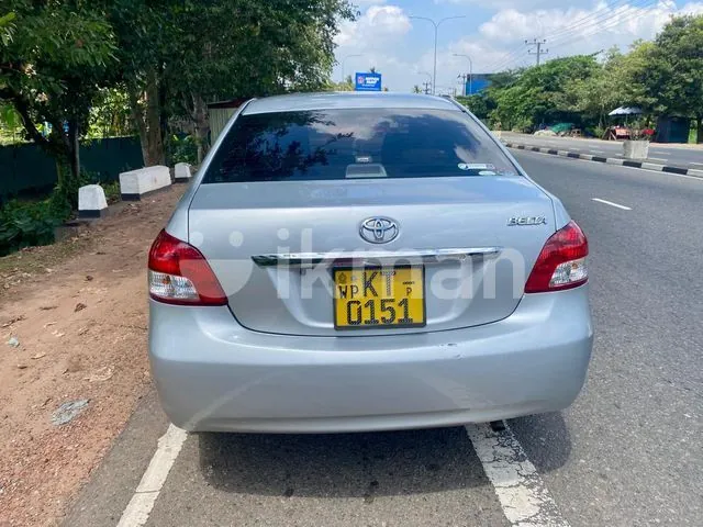 Toyota Belta 2010 photo 2