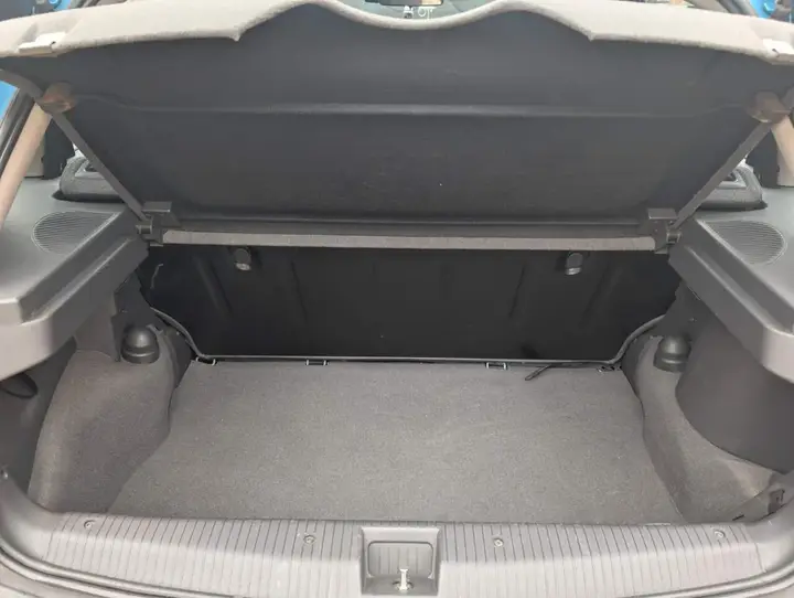 Vauxhall Corsa 2002 photo 4