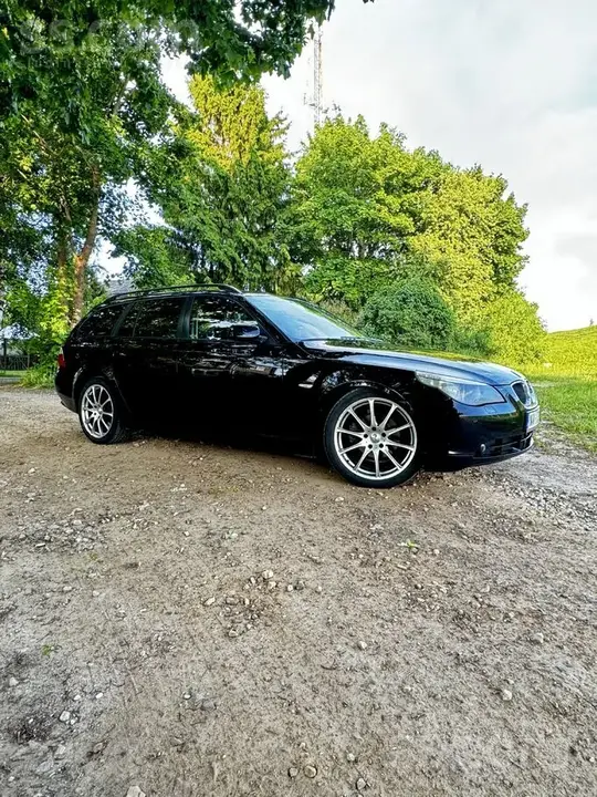 BMW 525