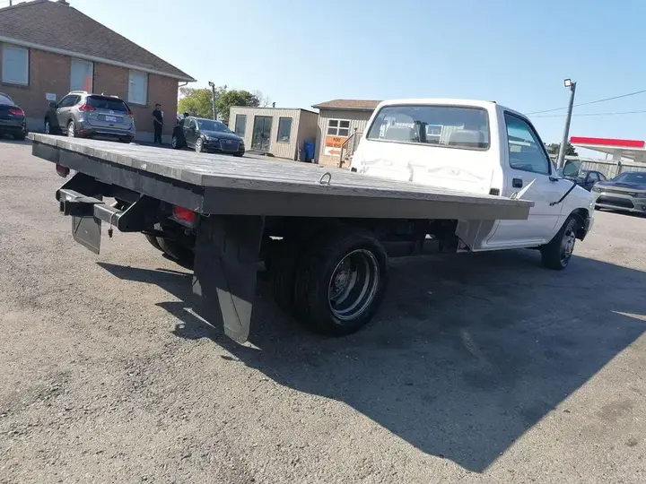 Toyota Tacoma 1989 photo 5