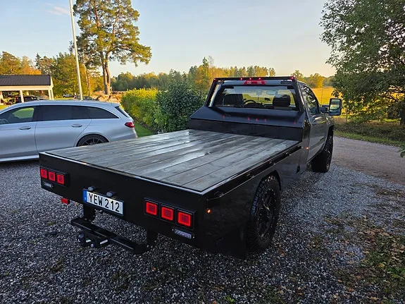 Chevrolet Silverado 3500 2017 photo 2