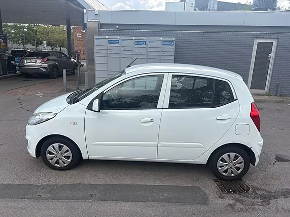Hyundai I10 2011 photo 2