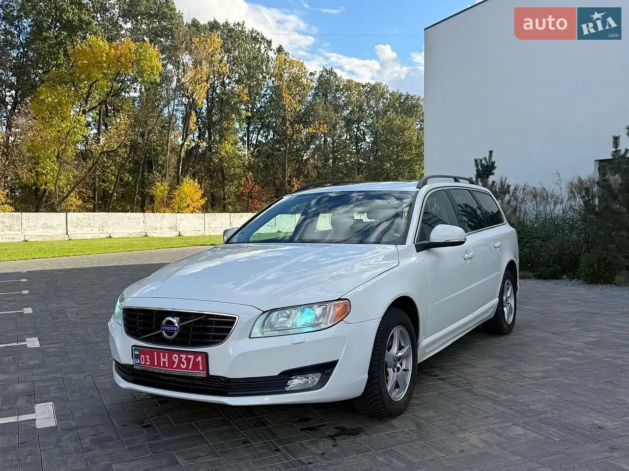 Volvo V70 2012 photo 3