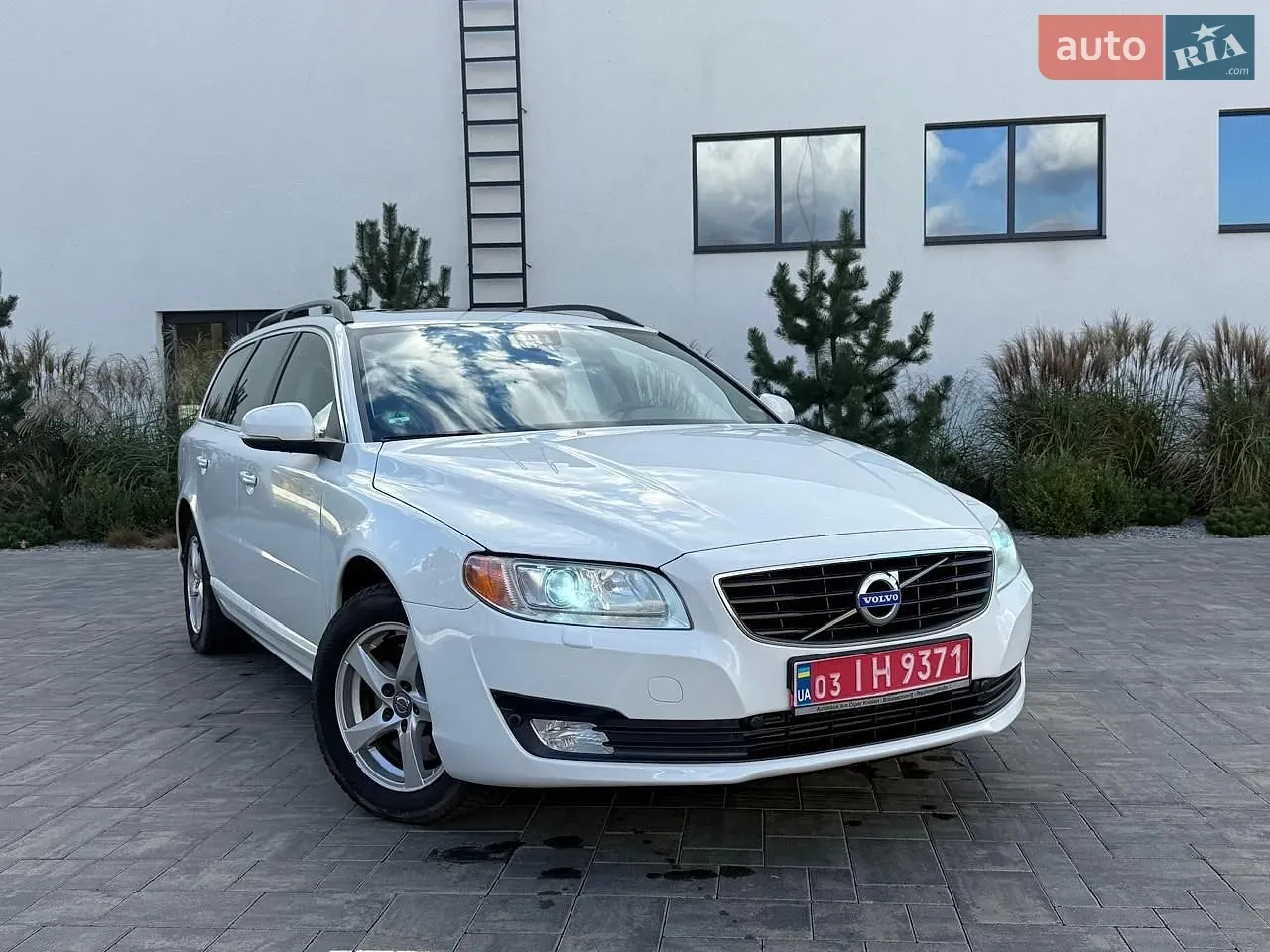 Volvo V70 2012 photo 4