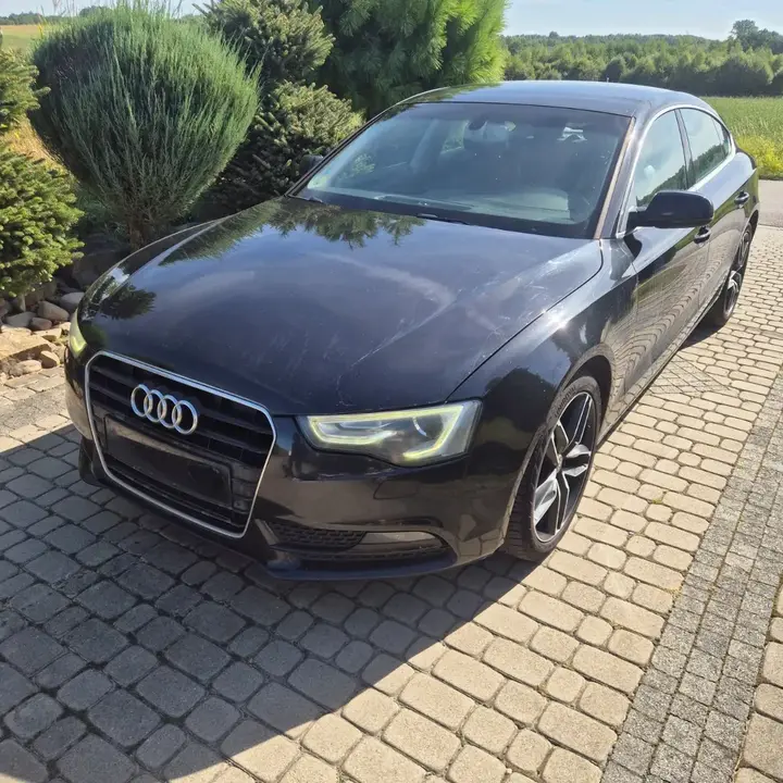 Audi A5 2012 photo 2