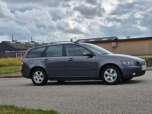 Volvo V50 2007 photo 2