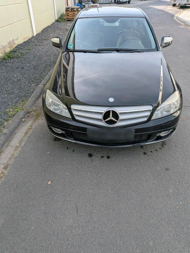 Mercedes-Benz C200