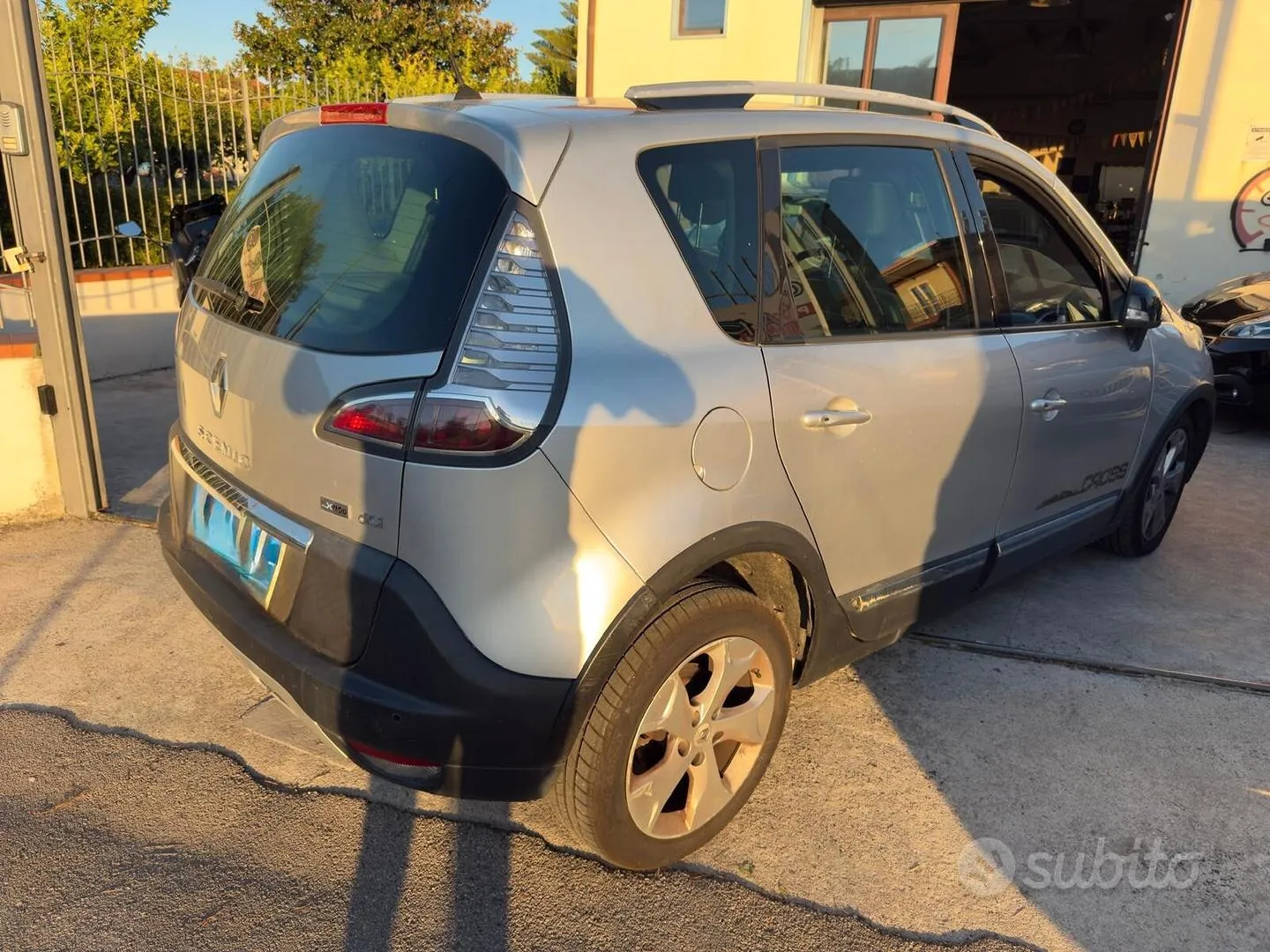 Renault Scenic 2015 photo 4