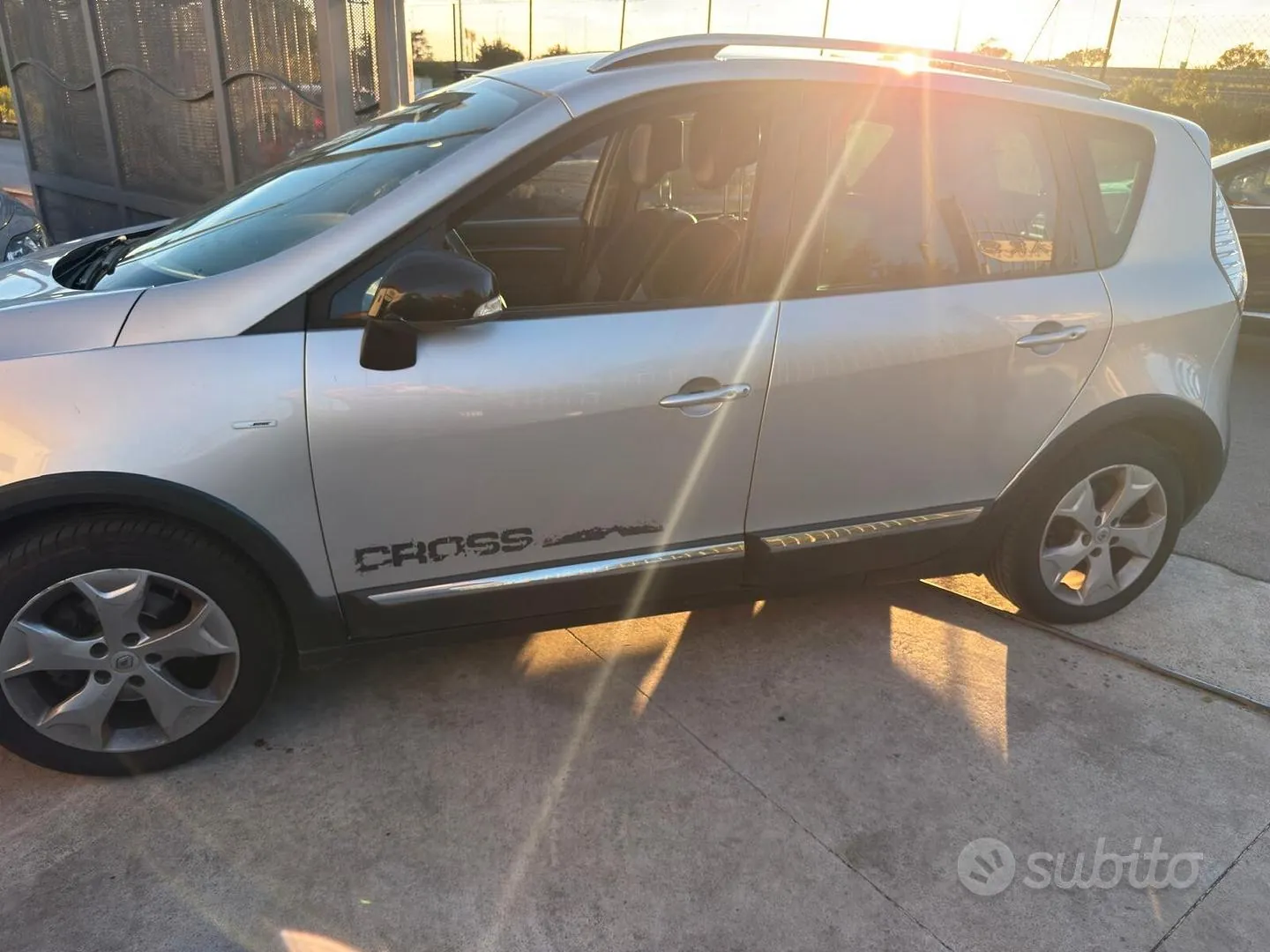 Renault Scenic 2015 photo 3