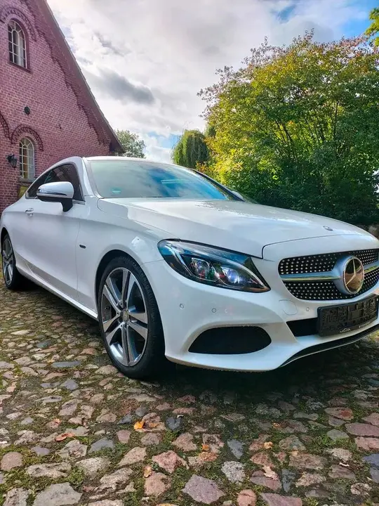 Mercedes-Benz W205