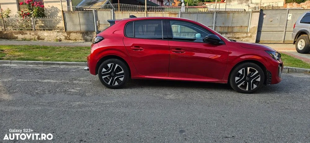 Peugeot 208 2024 photo 2