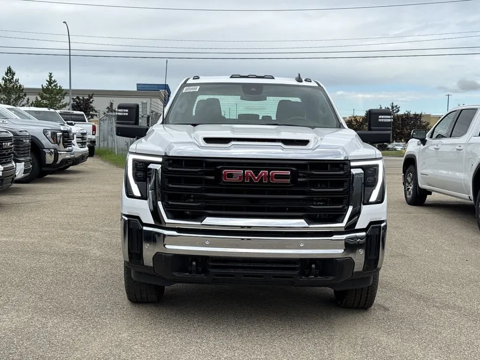 GMC Sierra 3500Hd 2026 photo 2