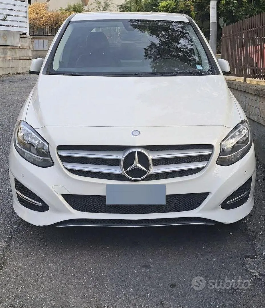 Mercedes-Benz Classe B 180 D 2015 photo 4