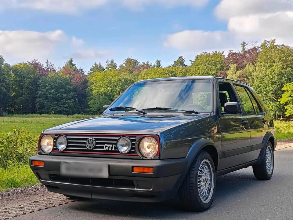 Volkswagen Golf 2