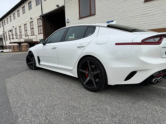 Kia Stinger 2018 photo 3
