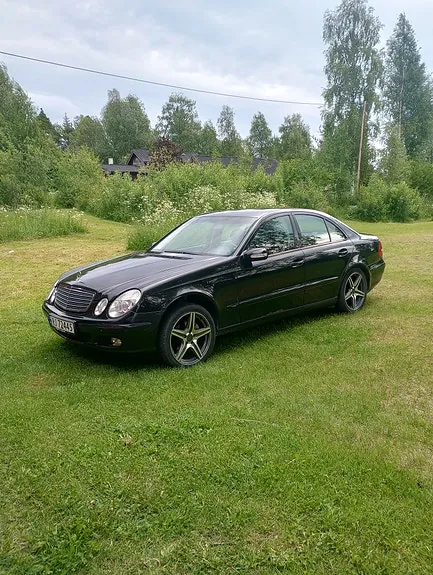 Mercedes-Benz E220 D