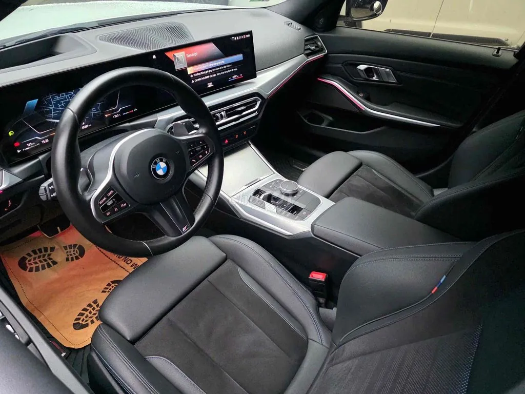 BMW 3 Series 2024 photo 2