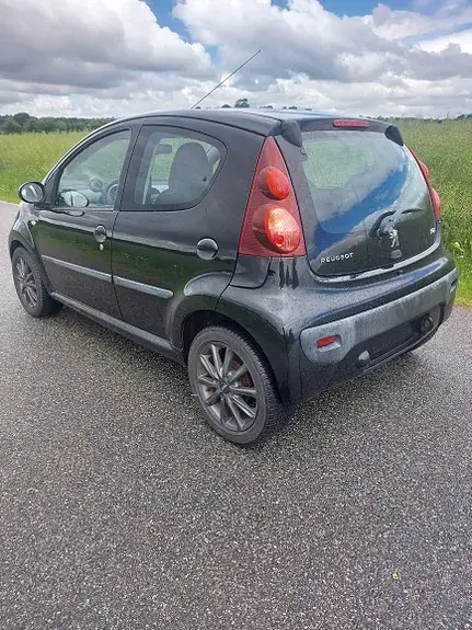 Peugeot 107 2012 photo 5