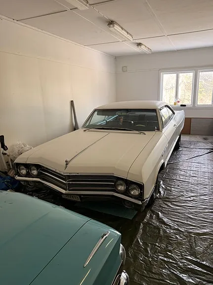 Buick Le Sabre 1965 photo 2
