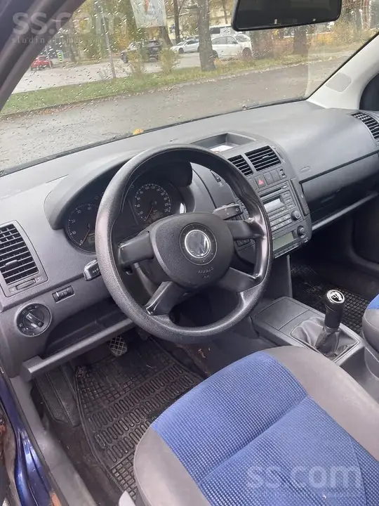 Volkswagen Polo 2005 photo 2