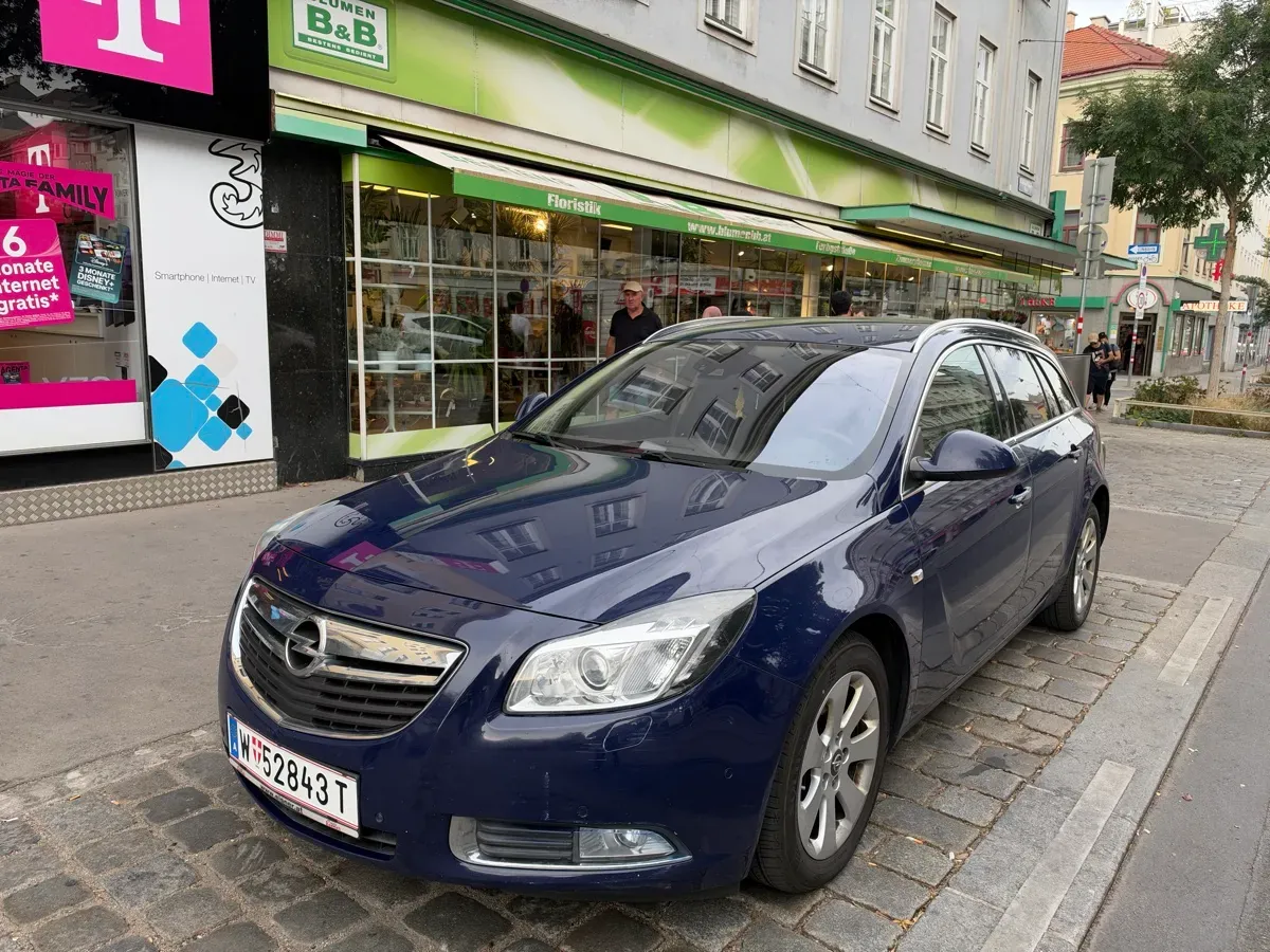 Opel Insignia 2012 photo 3