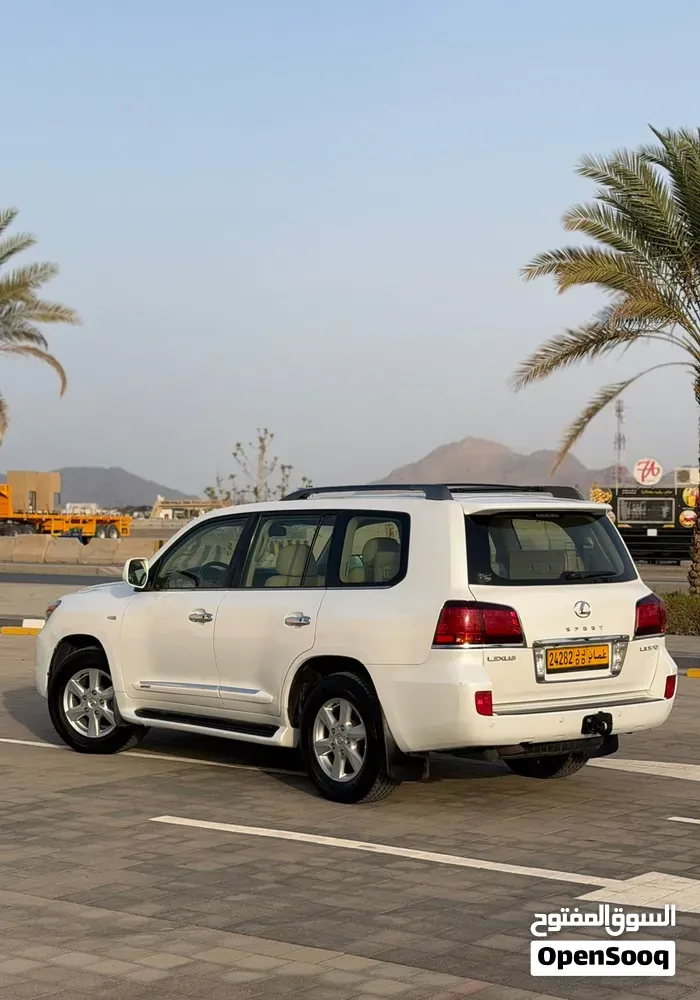 Lexus Lx 2011 photo 3