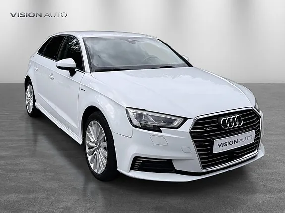 Audi A3 2018 photo 3