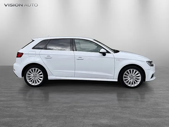 Audi A3 2018 photo 4