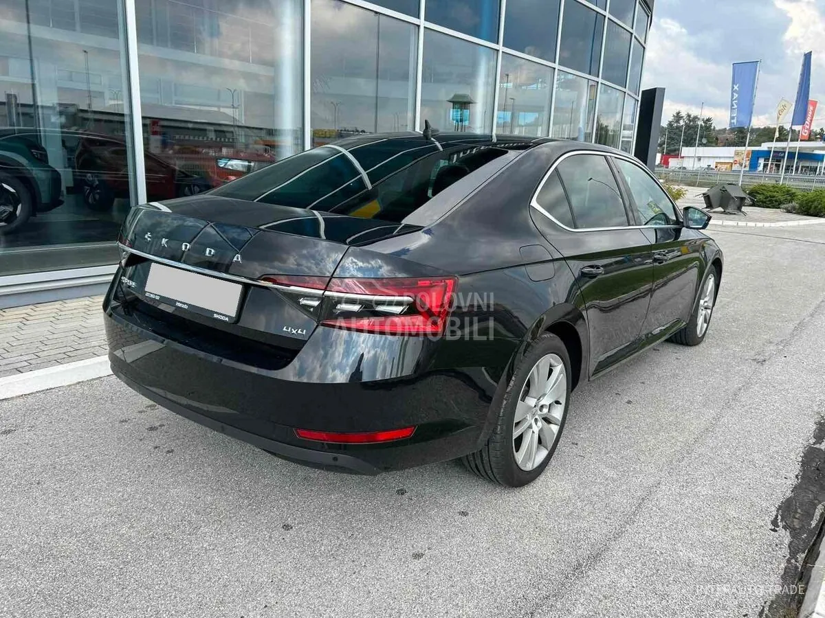 Skoda Superb 2022 photo 4