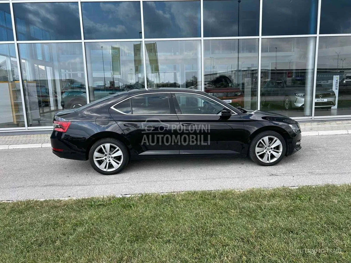 Skoda Superb 2022 photo 3