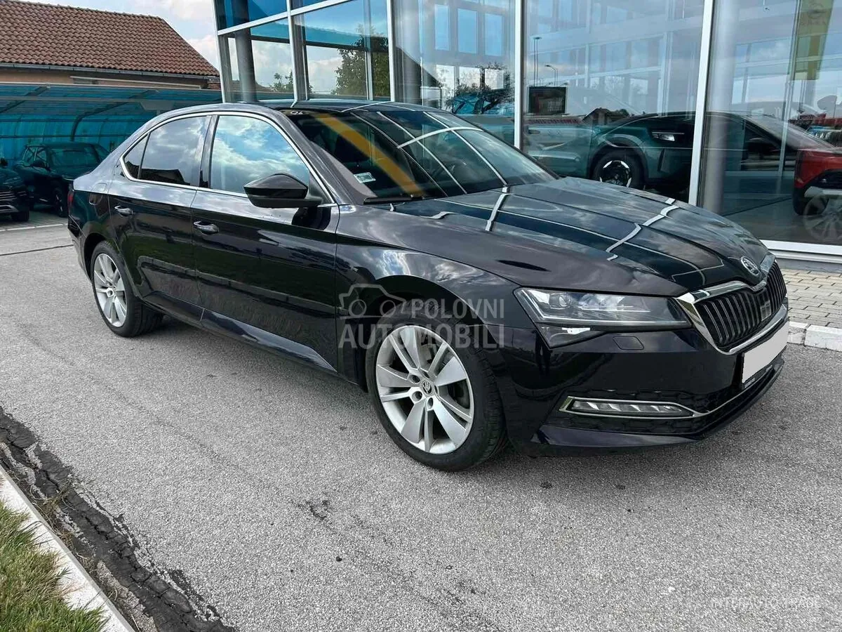 Skoda Superb 2022 photo 2