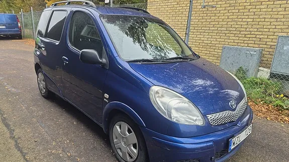 Toyota Yaris Verso 2005 photo 2
