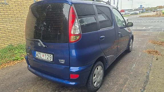Toyota Yaris Verso 2005 photo 4