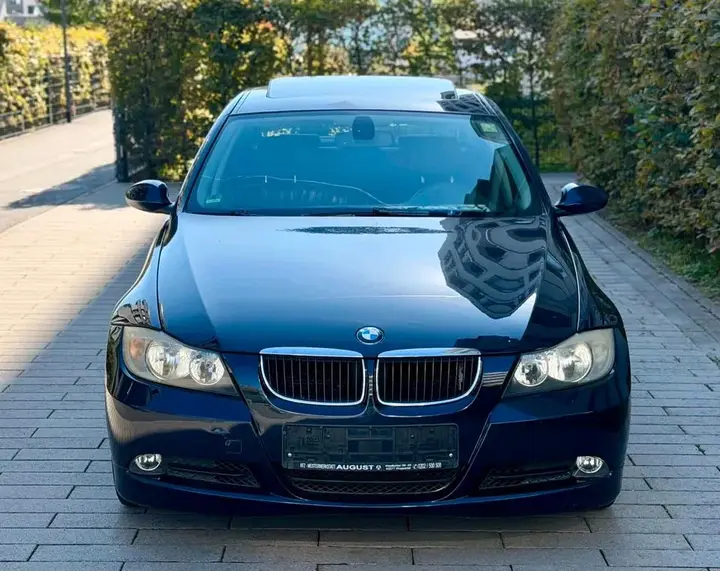BMW 320I