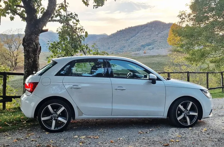 Audi A1 2012 photo 3