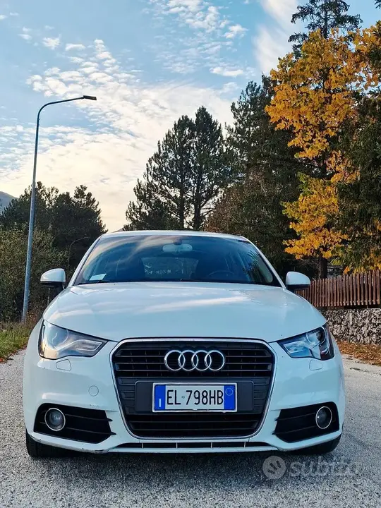 Audi A1 2012 photo 2