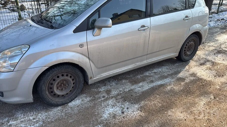 Toyota Corolla Verso 2008 photo 4