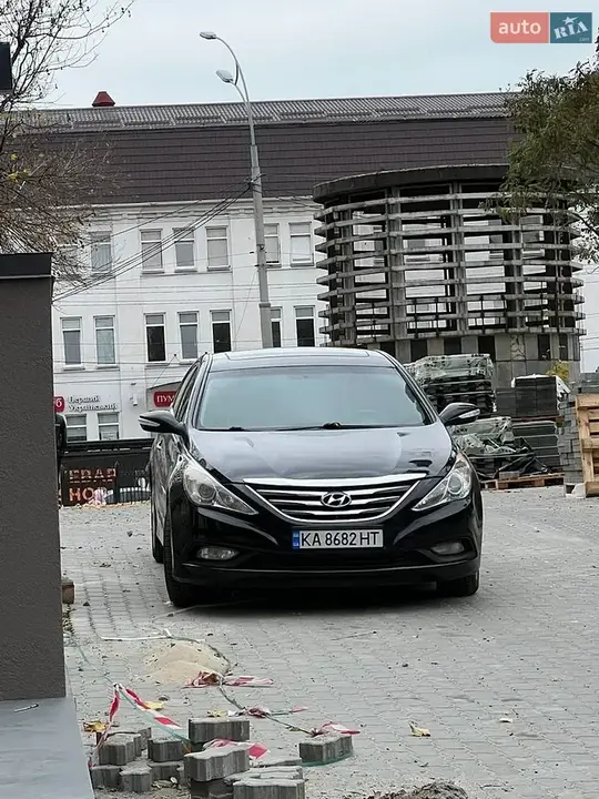 Hyundai Sonata 2013 photo 2