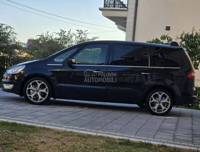 Ford Galaxy 2009 photo 2