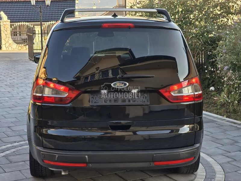 Ford Galaxy 2009 photo 4
