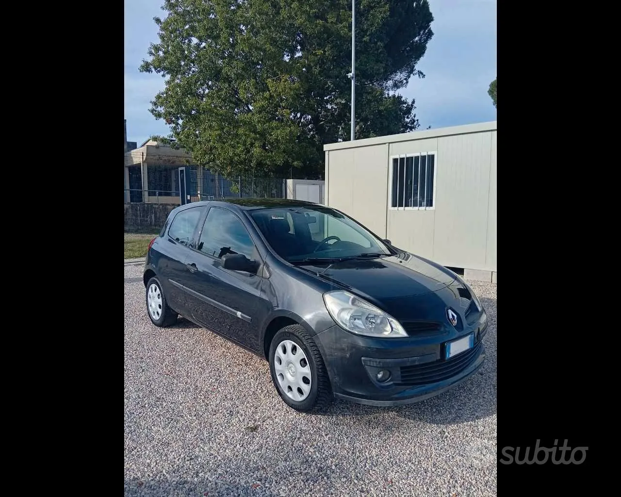 Renault Clio 2006 photo 3